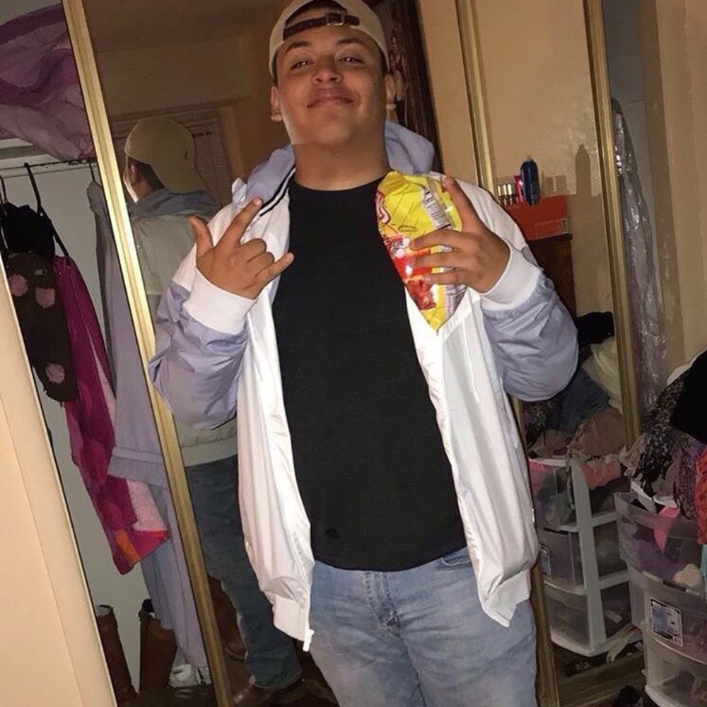 Meet your Posher, Diego